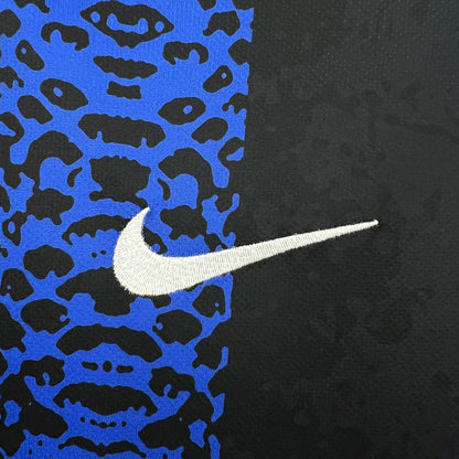 TUSSAINT THE SERPENT KIT