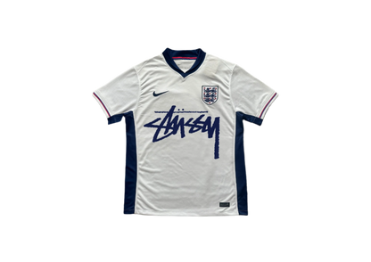 STÜSSY x ENGLAND HOME JERSEY - 2024/25 (JUNIOR SIZES)
